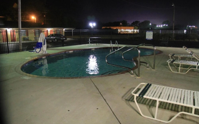 Holiday Terrace Motel