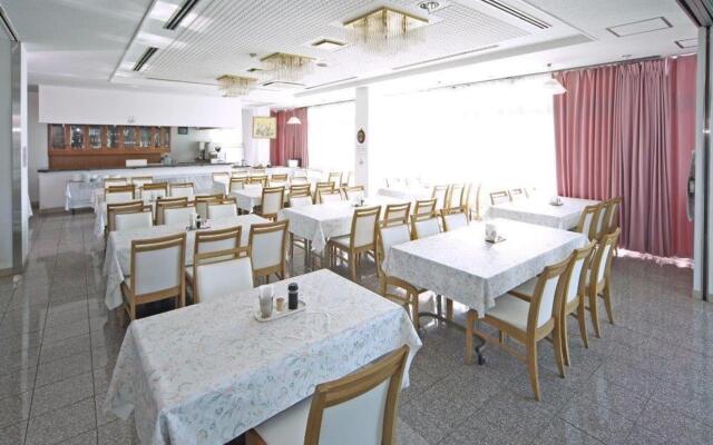 Hotel Yutaka Wing