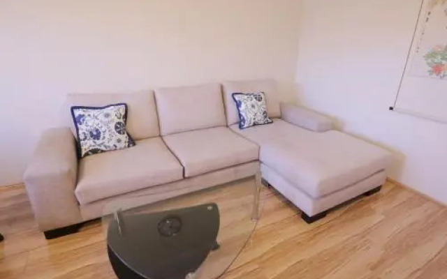 Convenient, Bright and Affordable 2 Bedroom Unit
