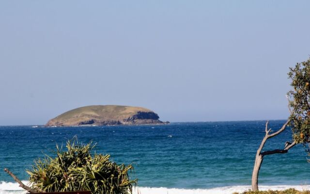 ArtHOUSE Beachfront Accommodation