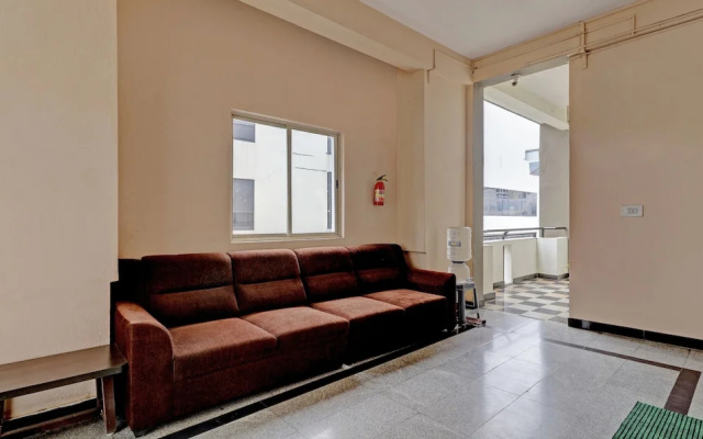Guru Comfort, 100 m from Apollo Hospital