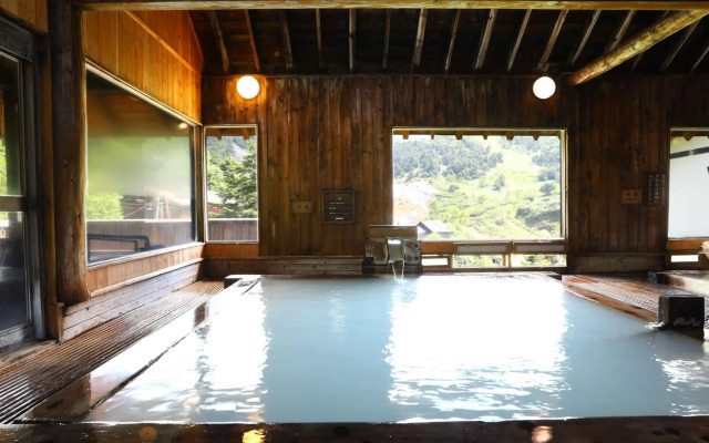 Manza Onsen Nisshinkan