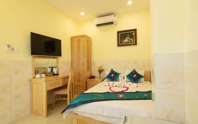 OYO 343 Phu Quynh Hotel