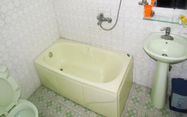 Hương Trà Hotel