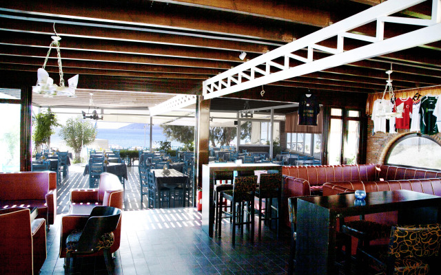 Sacallis Inn Beach Hotel
