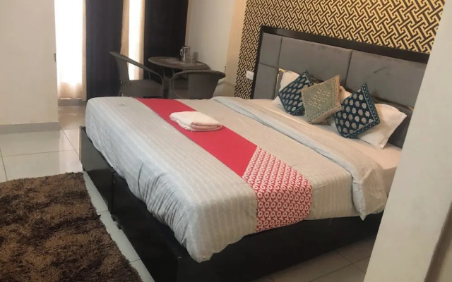 Goroomgo Himalayan Guest House Solan