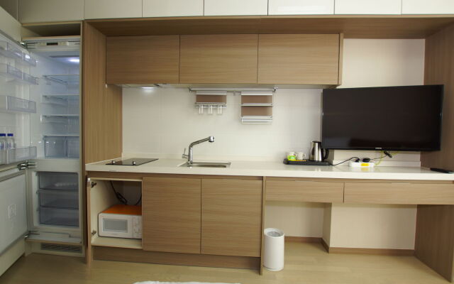 Cplus Residence