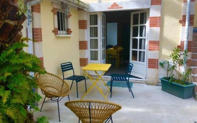 Appt 2 Chambres Calme,Clim, Plage Et Gare Proche Pkg