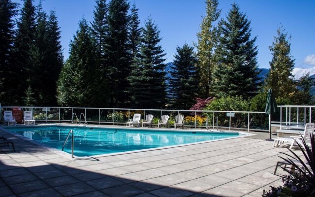 Wildwood Lodge by Peak to Green Accommodations