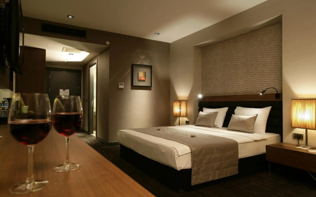 RYS Hotel & Restaurant