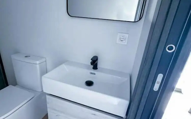 ZUR Boutique Hostel