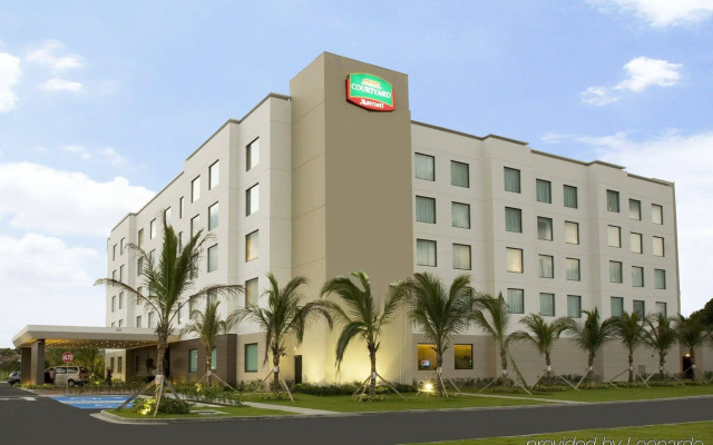 Courtyard by Marriott Panama Metromall