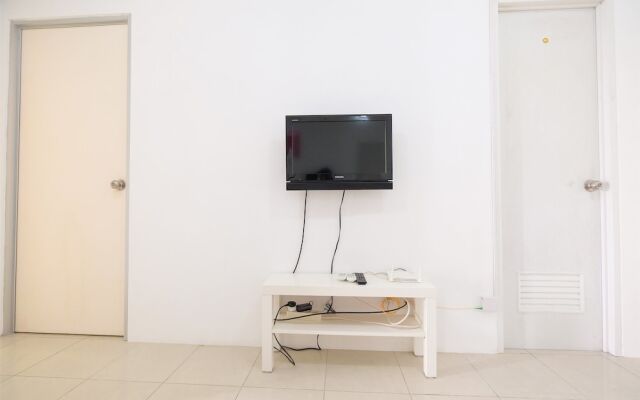 Green Bay Pluit Apartment with Sofa Bed