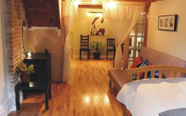 Smith Regency Three/Four-Bedroom Condominium