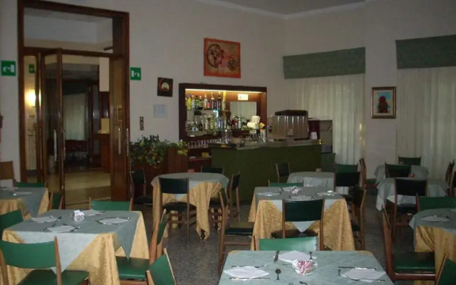 Hotel Astra