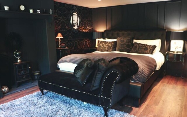 Boudoir&Brunch at Bullen Court