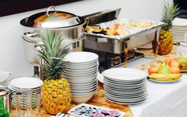 Hotel San Luis Plaza