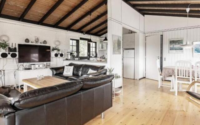 Four-Bedroom Holiday home in Væggerløse 7