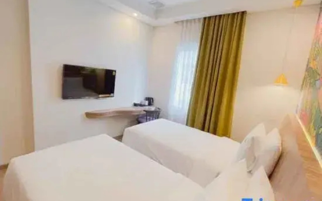 MaxOneHotels @ Kota Harapan Indah