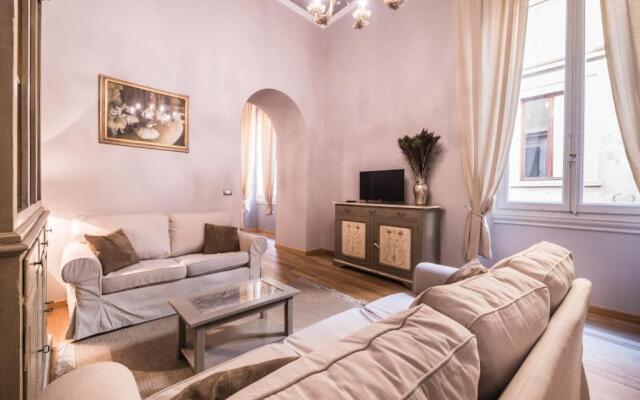 Stunning Apt 5min Walk To Duomo