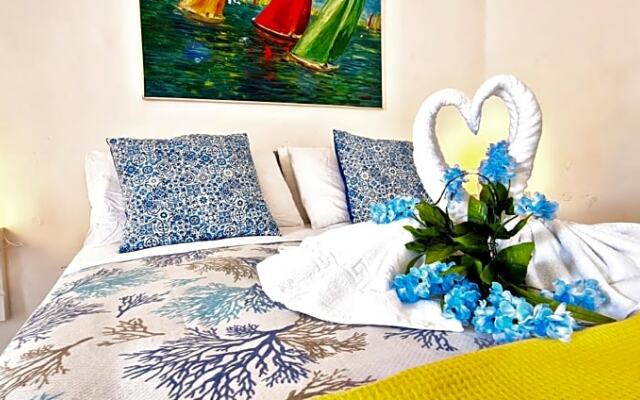 Luna Caprese Room