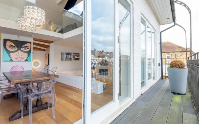 Chic 2-bedroom Home - Richmond Upon Thames