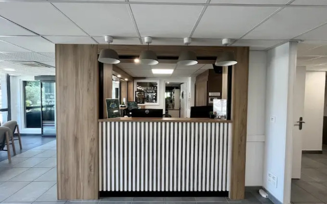 B&B Lyon Est Aeroport St Quentin Fallavie