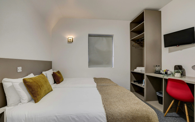 Belvilla Ilford Station Hotel, 4 min from Elizabeth line