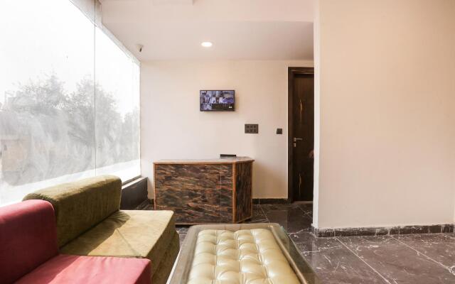 OYO Flagship 76522 Star Stay