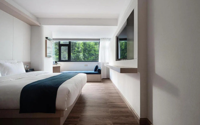 Homeinn Hotel (Chongqing Jiefangbei Area Hong Ya Dong)