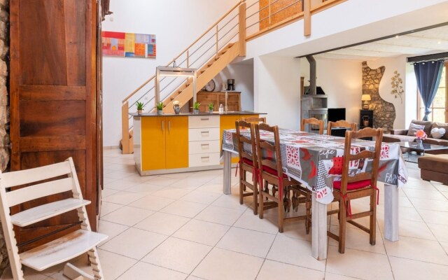 Charming Vacation Home in Bohon