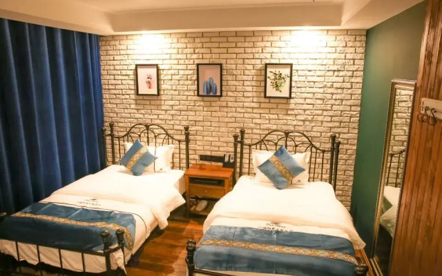 Sunshine Hotel 1st Road (Altay Emerald Bay)