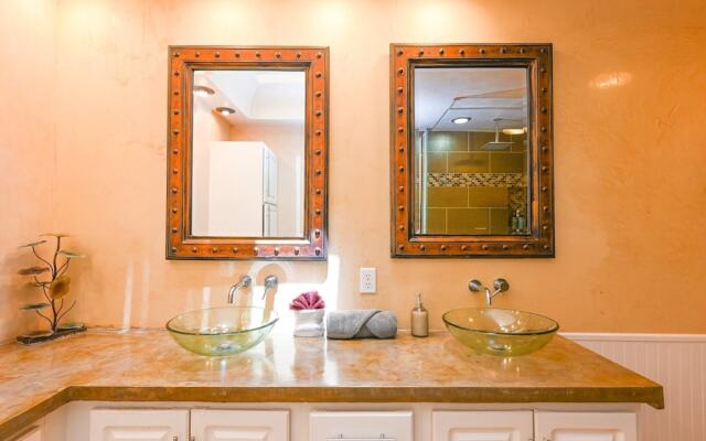 Resort-like w/ Tennis, Bocci, Golf & Games Galore!