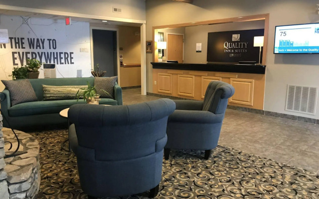 Quality Inn & Suites Hendersonville - Flat Rock