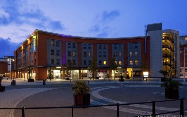 Holiday Inn Express Portsmouth - Gunwharf Quays, an IHG Hotel