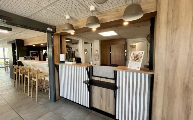 B&B Lyon Est Aeroport St Quentin Fallavie