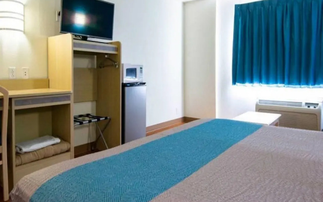 Motel 6 Las Cruces, NM - Telshor