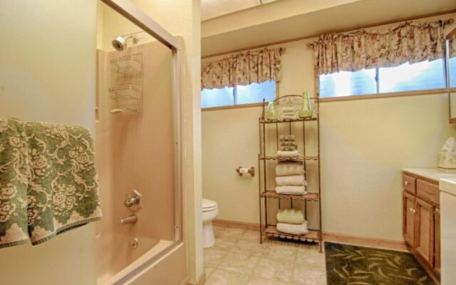 The Bernstein Bear Cabin