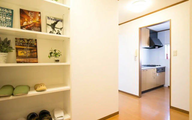 Hakata Apartment 8B