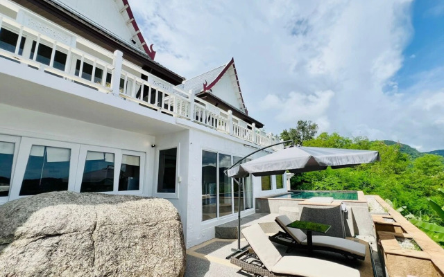 Moonlight Panorama Ocean Villas by RESAVA