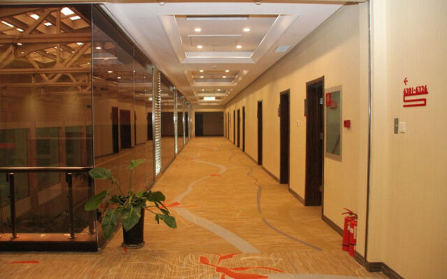 Soluxe Winterless Hotel