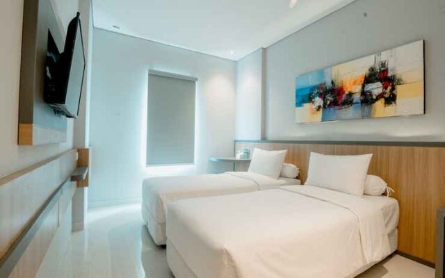 Front One Hotel Gresik