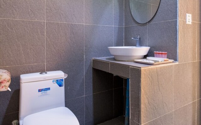 Le Coco De Mer Bungalows & Restaurant