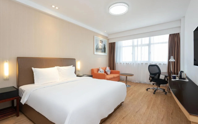 Holiday Inn Shanghai Jing'an by IHG