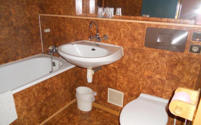 Hotel Le Pressoir - Auxerre Appoigny