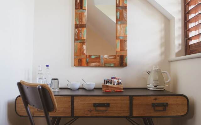 The Bell at Broadway