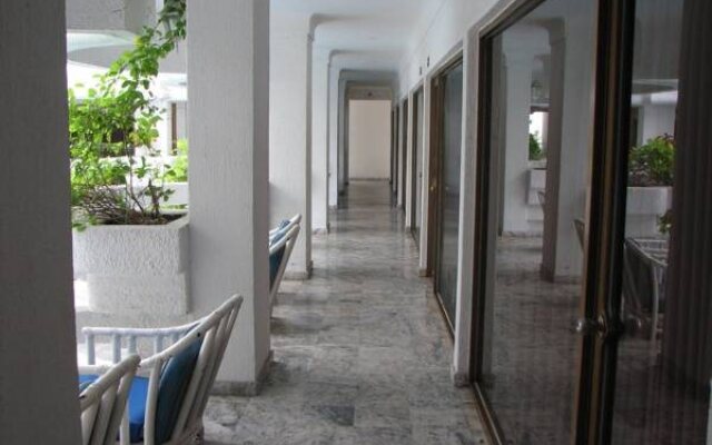 Hotel & Suites Plaza Manzanillo