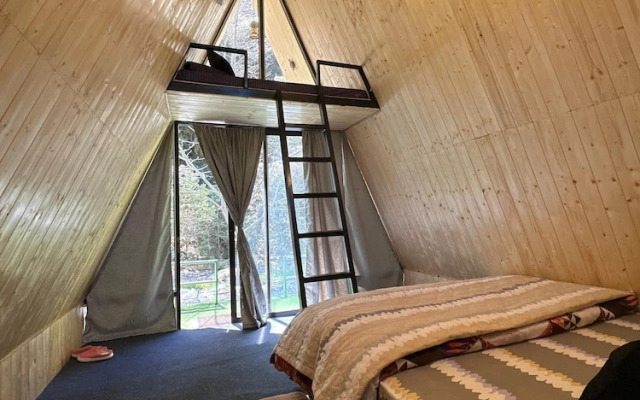 Sunshine Cafe & Cottage Riverside