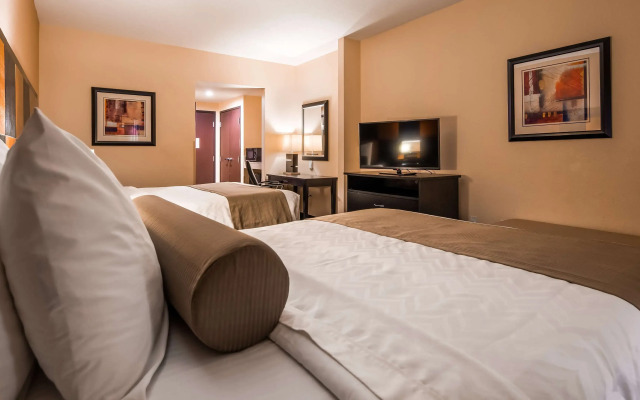 Best Western Plus Airport Inn & Suites