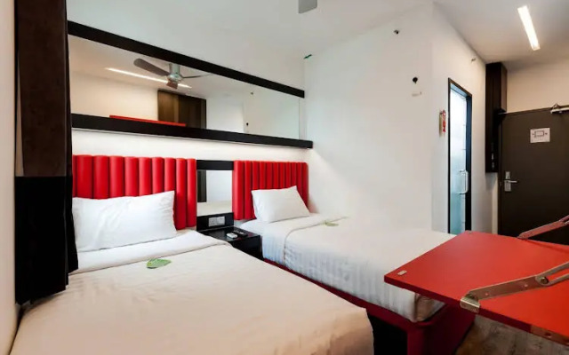 Grand Centrepoint Hotel